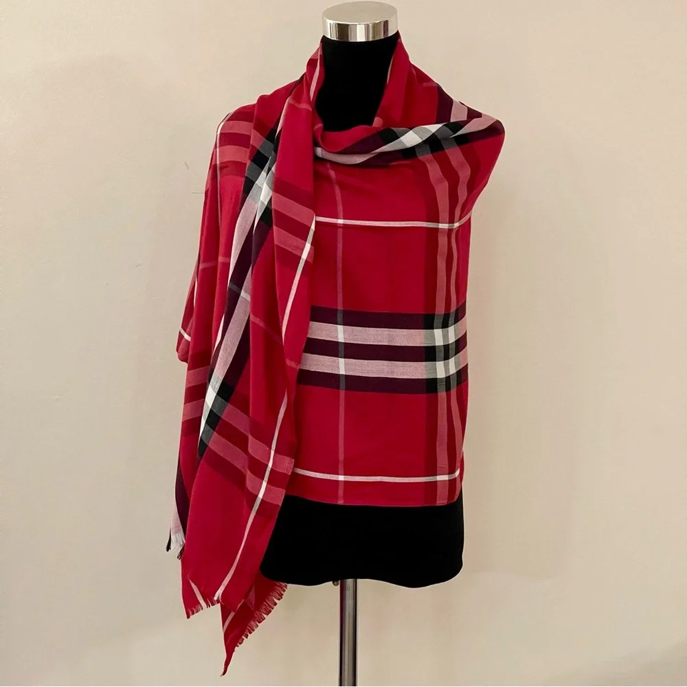 Chic Red Plaid Nova Check Women's Burb*rry Style Red Scarf